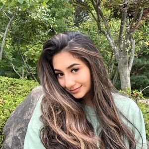 Meet your Posher, Posh